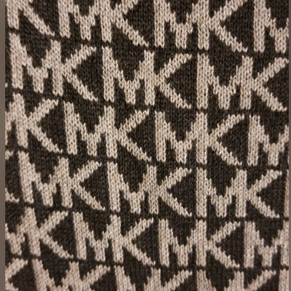 NWOT Michael Kors Black & Grey Casual Preppy Hat & Scarf Wrap Set - Picture 3 of 9